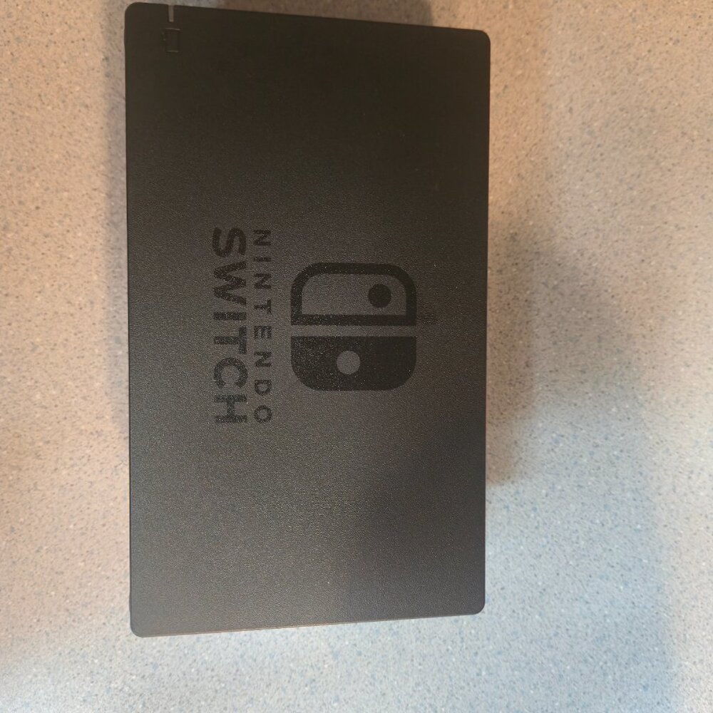 Nintendo Switch - Picture 13 of 16